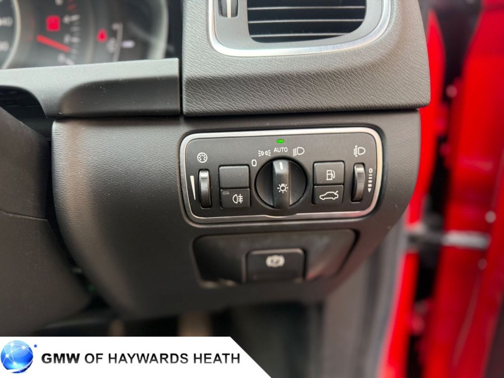 Used Volvo V60 2017 for sale - 77885037: Photo 23