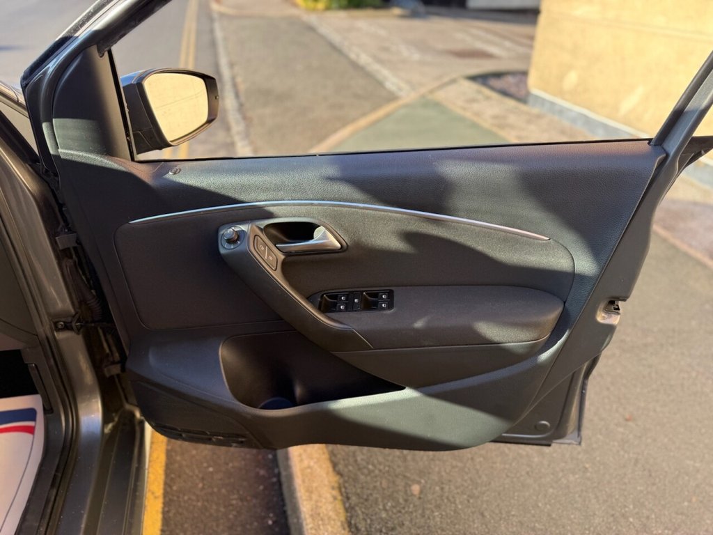 Used Volkswagen Polo 2015 for sale - 77080280: Photo 20