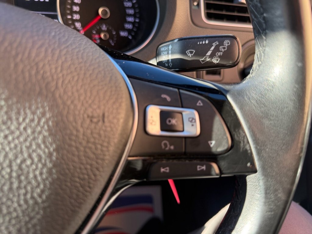 Used Volkswagen Polo 2015 for sale - 77080280: Photo 30