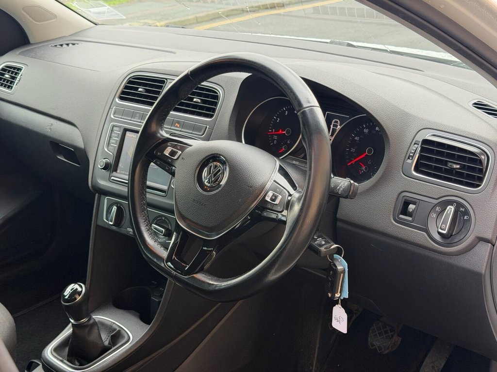 Used Volkswagen Polo 2016 for sale - 77547162: Photo 2