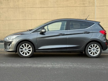 Used Ford Fiesta 2018 for sale - 77227650: Photo