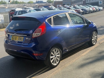Used Ford Fiesta 2015 for sale - 79256875: Photo