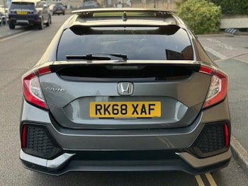 Used Honda Civic 2018 for sale - 76223961: Photo 3