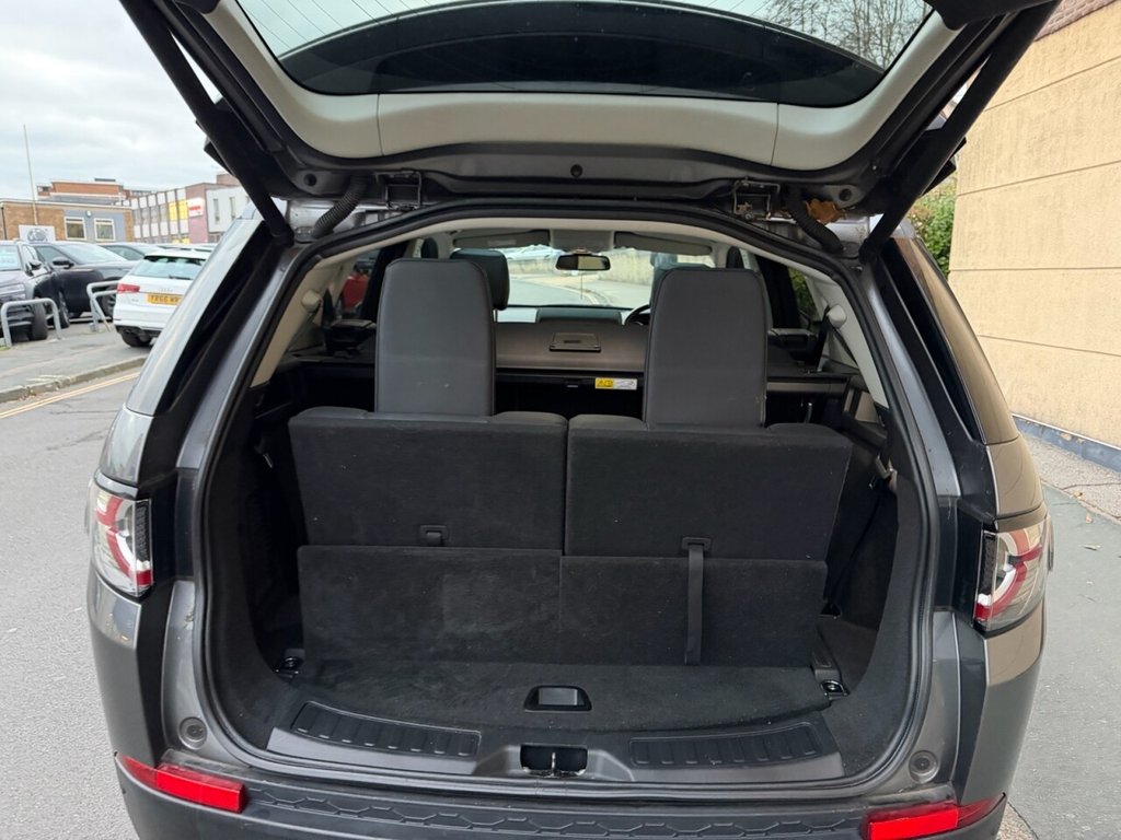 Used Land Rover Discovery Sport 2015 for sale - 76642779: Photo 16