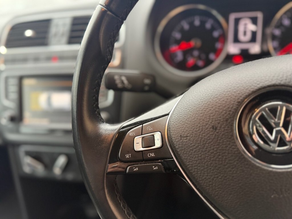 Used Volkswagen Polo 2015 for sale - 76724968: Photo 18