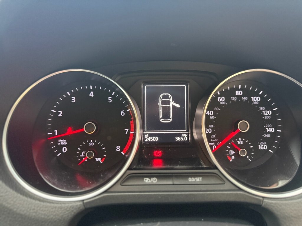 Used Volkswagen Polo 2015 for sale - 76724968: Photo 20