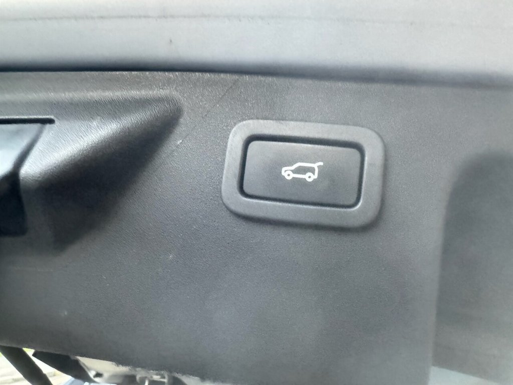 Used Land Rover Discovery Sport 2015 for sale - 76074130: Photo 10