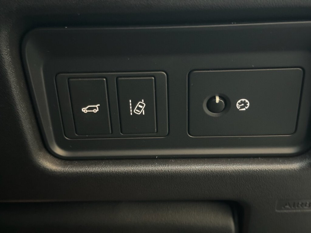 Used Land Rover Discovery Sport 2015 for sale - 76074130: Photo 31