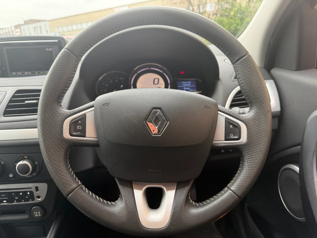 Used Renault Megane 2012 for sale - 77897622: Photo 5