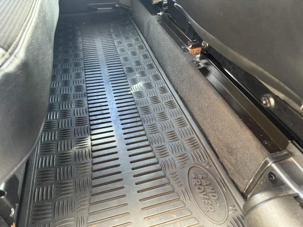 Used Land Rover Defender 2011 for sale - 78056570: Photo 24