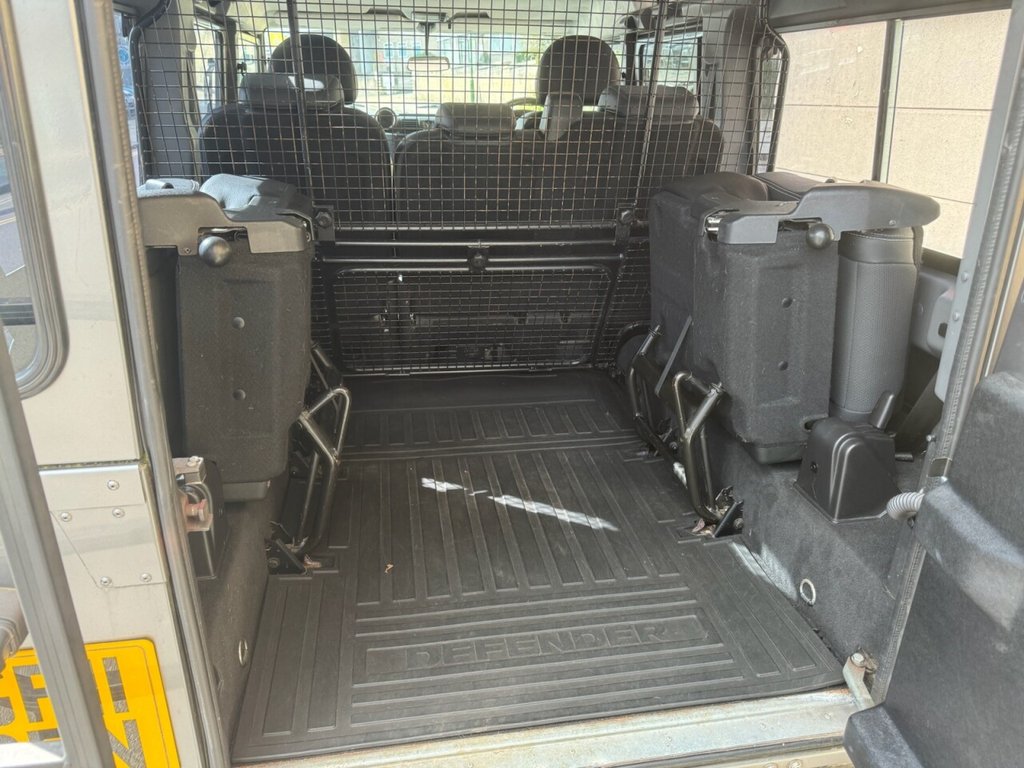 Used Land Rover Defender 2011 for sale - 78056570: Photo 25