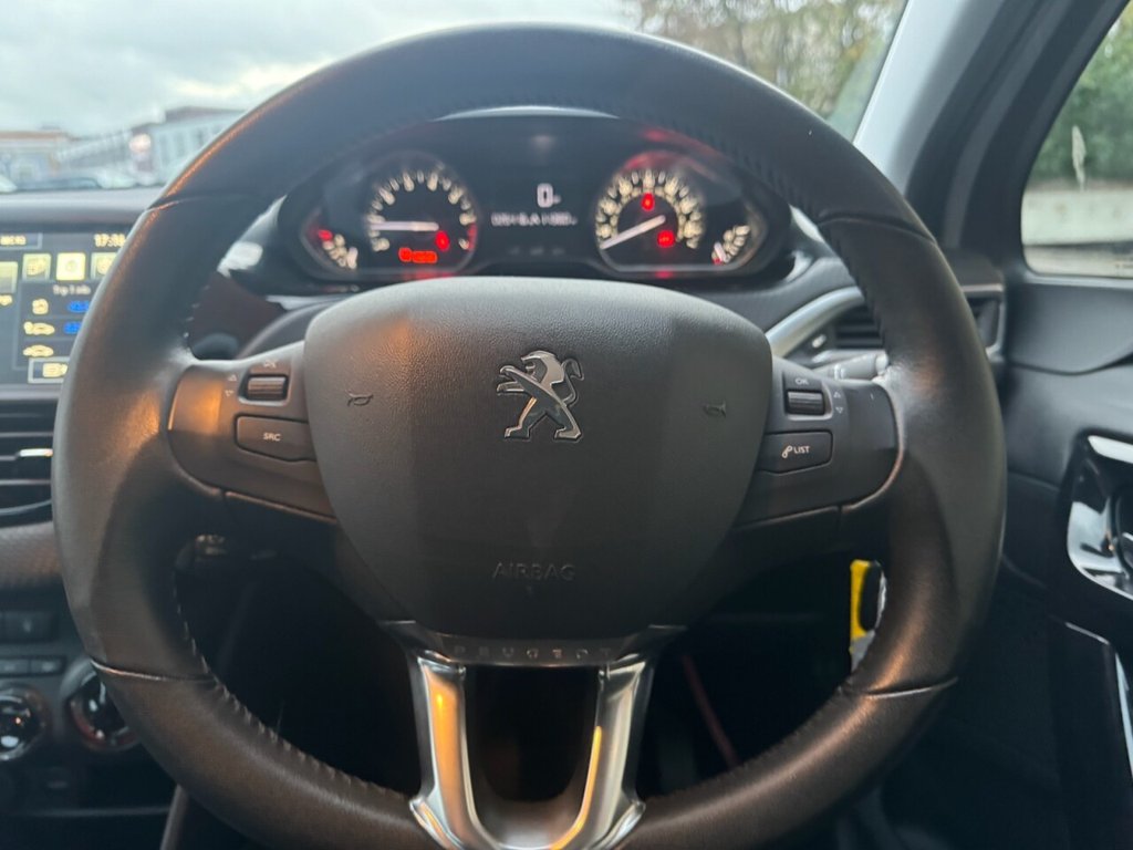 Used Peugeot 208 2015 for sale - 76417788: Photo 12