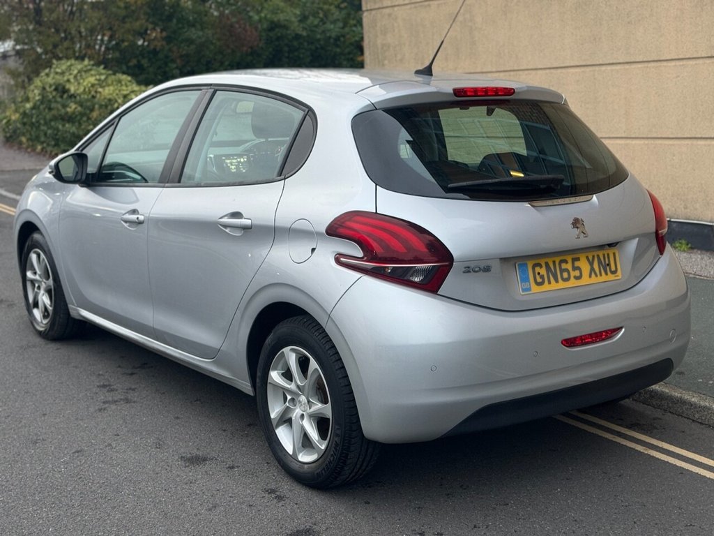 Used Peugeot 208 2015 for sale - 76417788: Photo 6