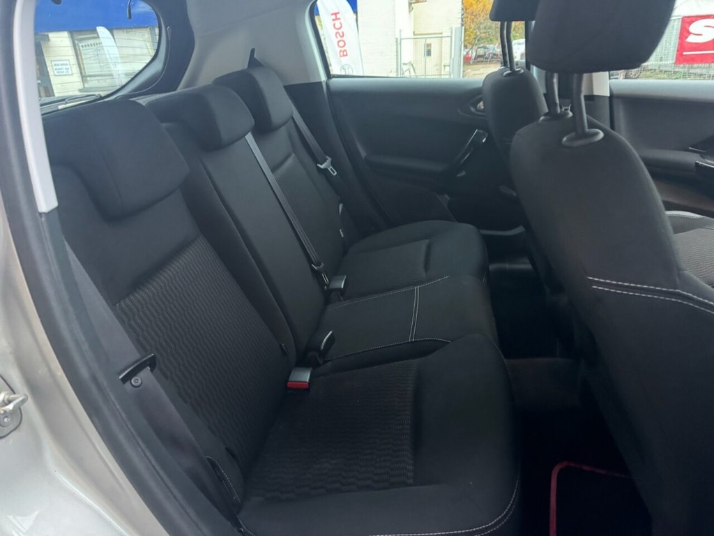 Used Peugeot 208 2015 for sale - 76417788: Photo 9