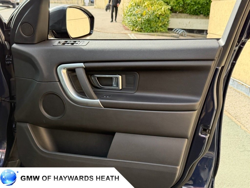 Used Land Rover Discovery Sport 2017 for sale - 77667015: Photo 30