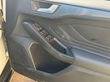 Used Ford Focus 2020 for sale - 78372364: Photo