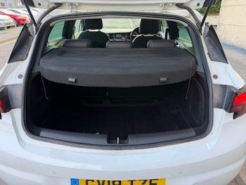 Used Vauxhall Astra 2019 for sale - 78136947: Photo