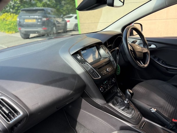 Used Ford Focus 2017 for sale - 74529876: Photo 11