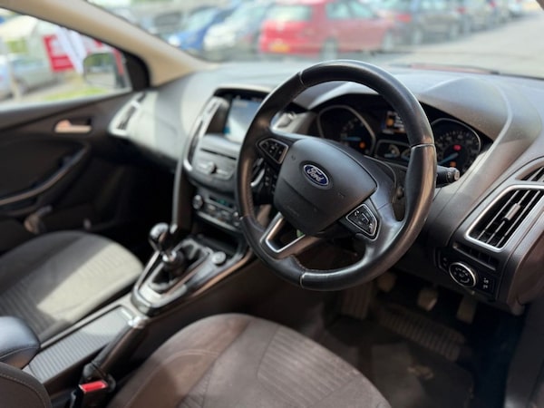 Used Ford Focus 2017 for sale - 74529876: Photo 13