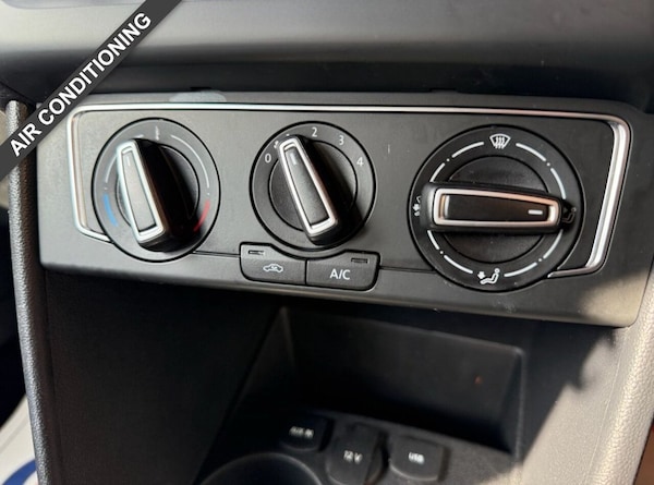 Used Volkswagen Polo 2016 for sale - 75675880: Photo 35