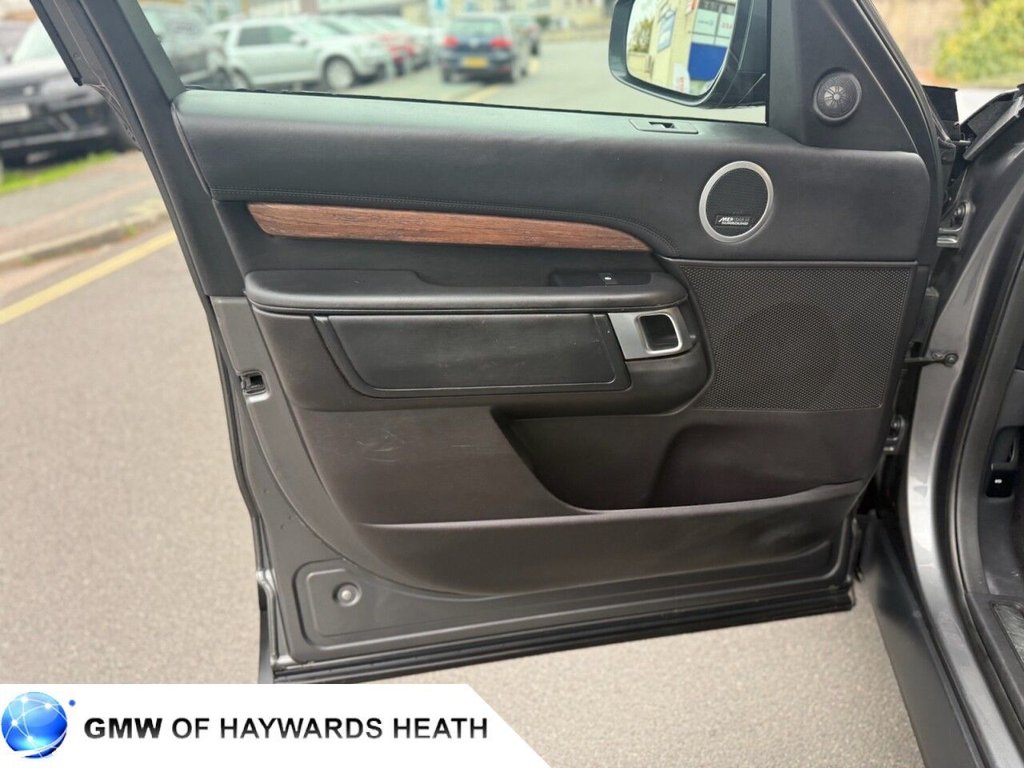 Used Land Rover Discovery 2017 for sale - 76961969: Photo 13