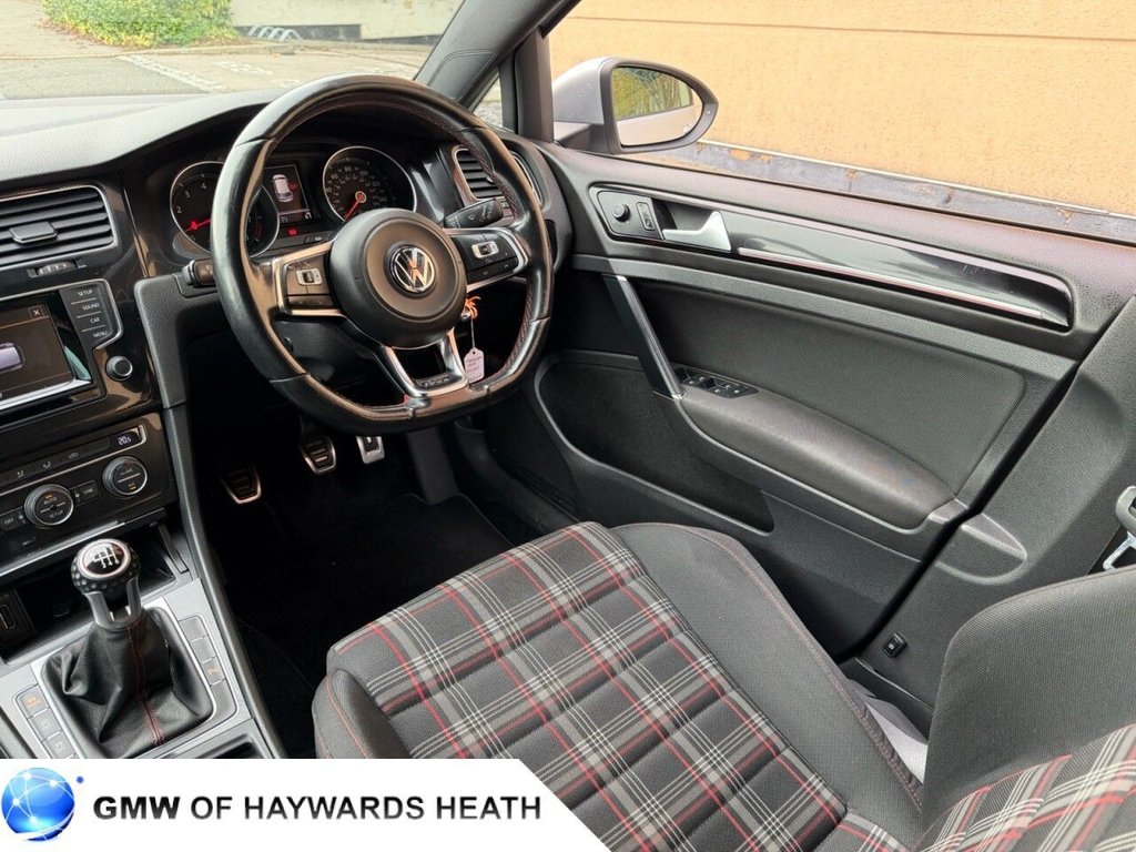 Used Volkswagen Golf 2014 for sale - 76582308: Photo 19