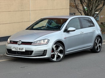 Volkswagen - Golf