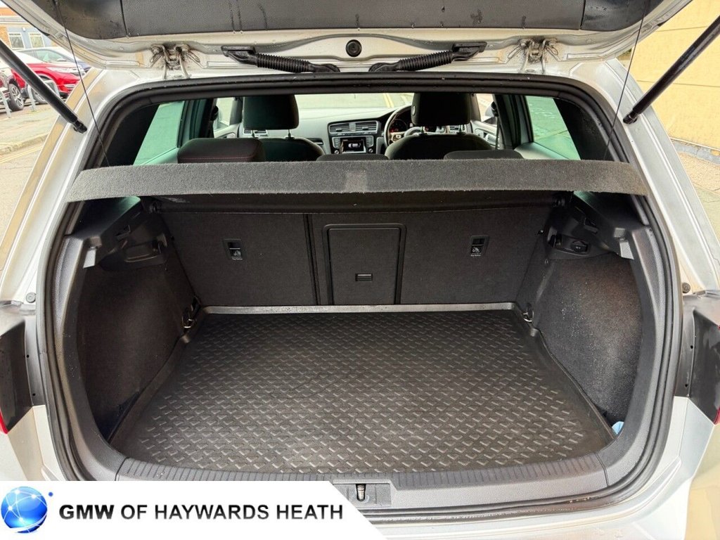 Used Volkswagen Golf 2014 for sale - 76582308: Photo 20