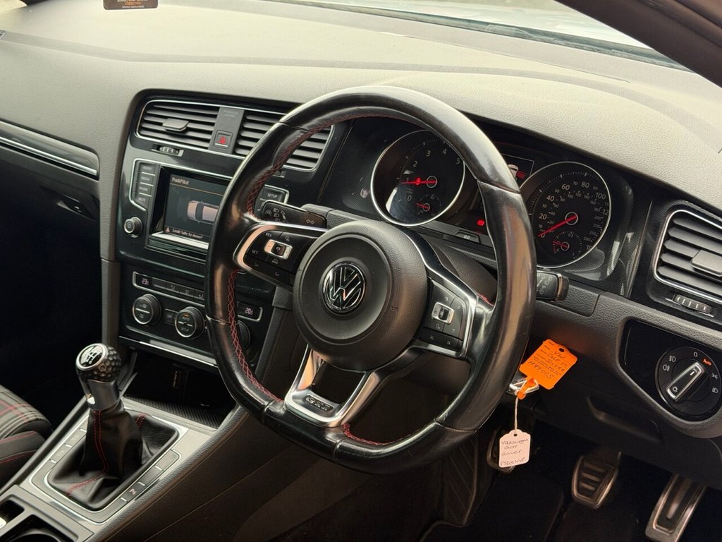 Used Volkswagen Golf 2014 for sale - 76582308: Photo 3