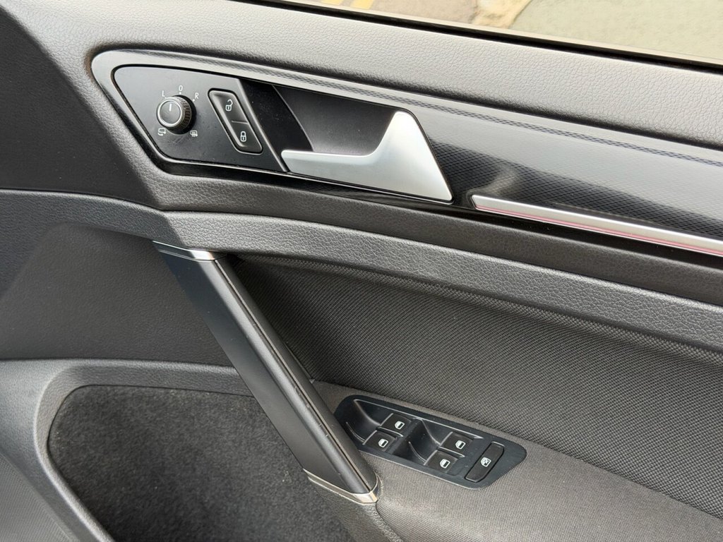 Used Volkswagen Golf 2014 for sale - 76582308: Photo 5