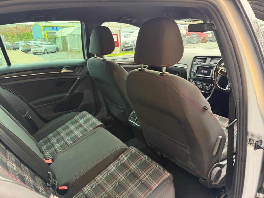 Used Volkswagen Golf 2014 for sale - 76582308: Photo 7