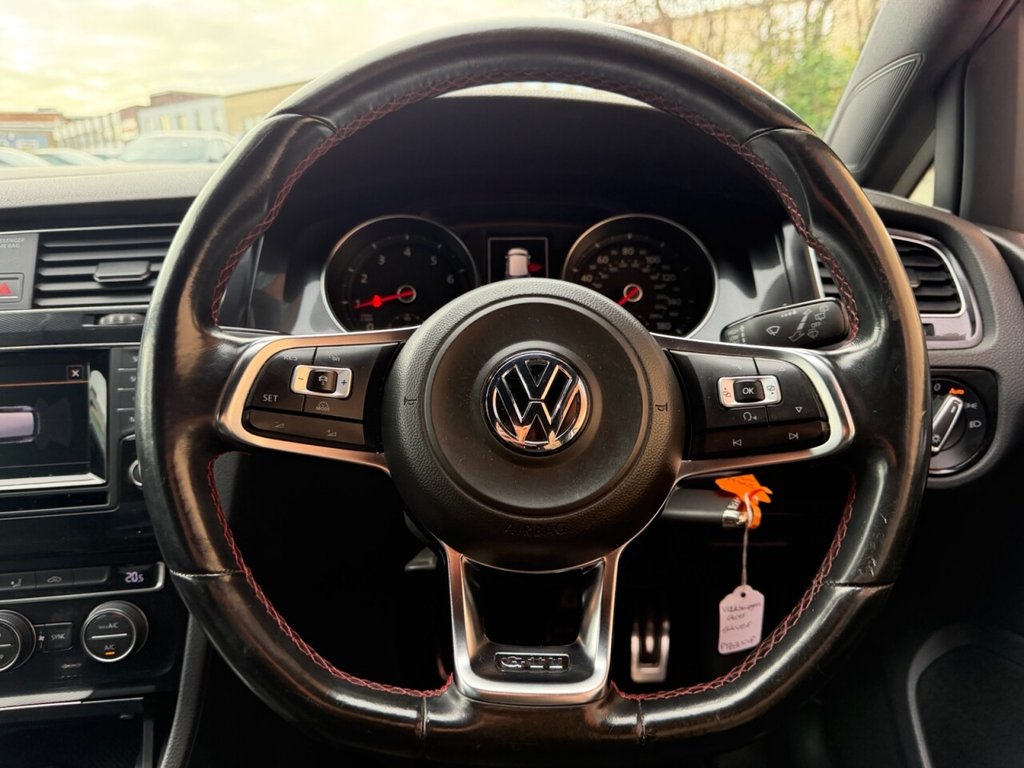 Used Volkswagen Golf 2014 for sale - 76582308: Photo 9