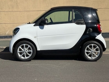 Used smart fortwo 2018 for sale - 79470568: Photo