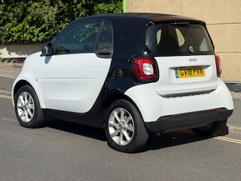 Used smart fortwo 2018 for sale - 79470568: Photo
