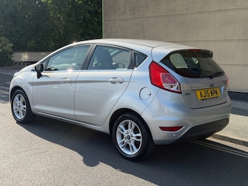 Used Ford Fiesta 2015 for sale - 79256888: Photo