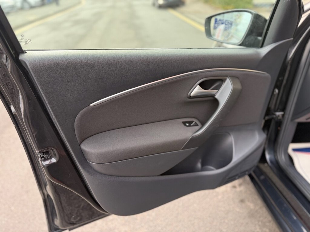 Used Volkswagen Polo 2014 for sale - 77394328: Photo 14