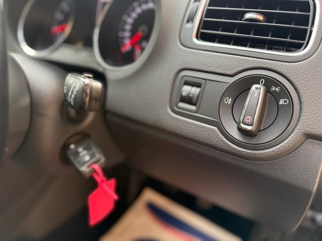 Used Volkswagen Polo 2014 for sale - 77394328: Photo 24