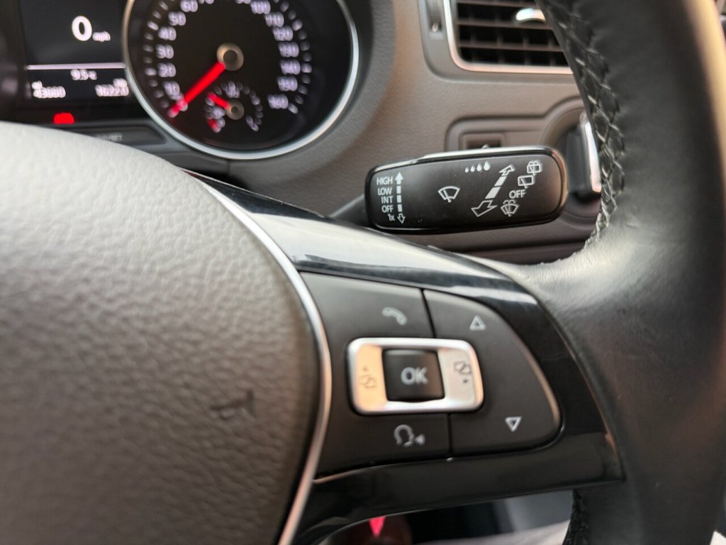 Used Volkswagen Polo 2014 for sale - 77394328: Photo 33