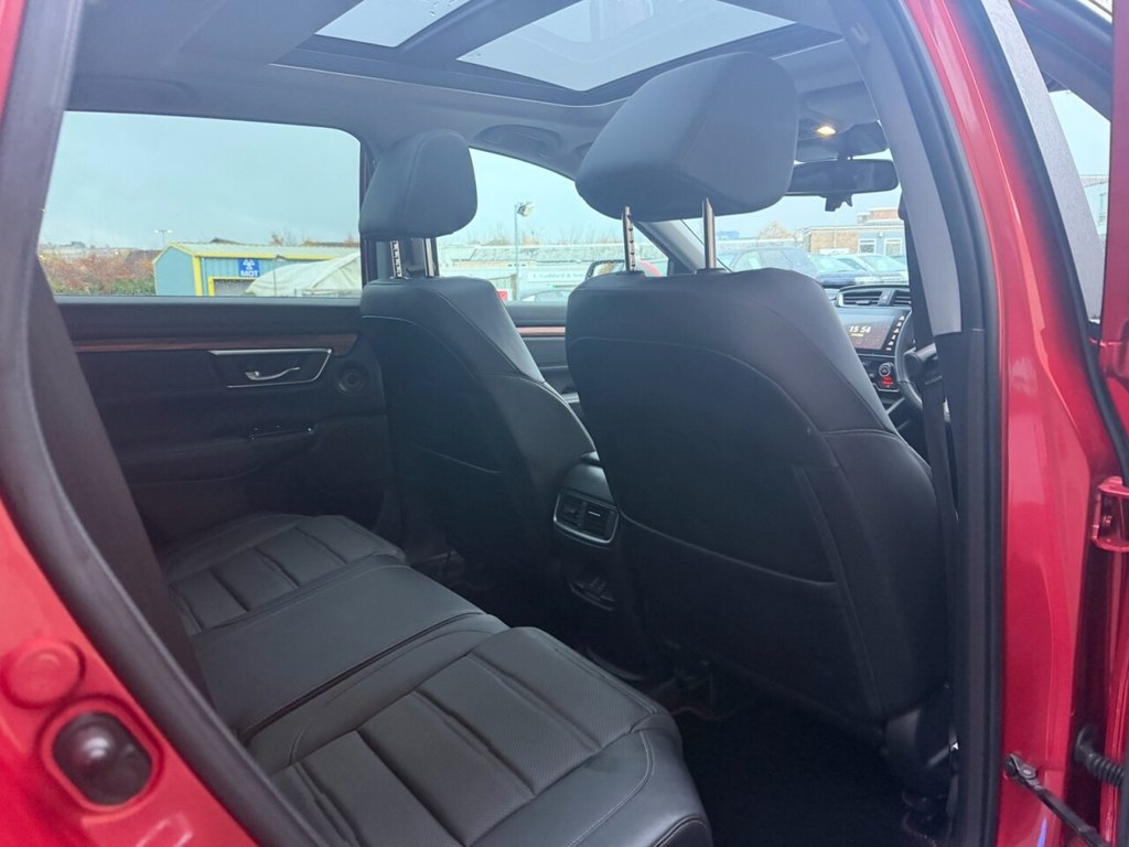 Used Honda CR-V 2018 for sale - 76510064: Photo 16