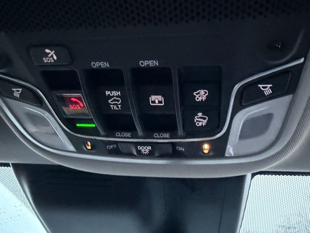 Used Honda CR-V 2018 for sale - 76510064: Photo 31