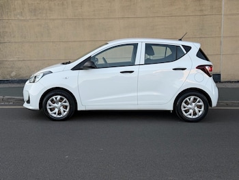 Used Hyundai i10 2017 for sale - 79510819: Photo