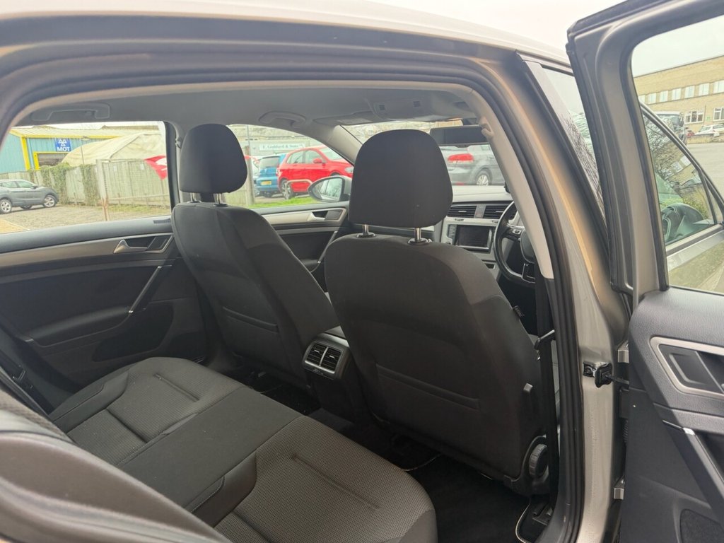 Used Volkswagen Golf 2015 for sale - 77850336: Photo 5