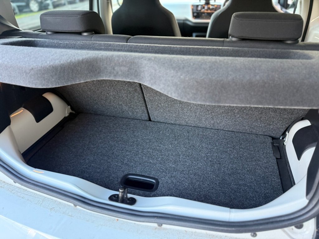 Used Volkswagen up! 2017 for sale - 78096320: Photo 14