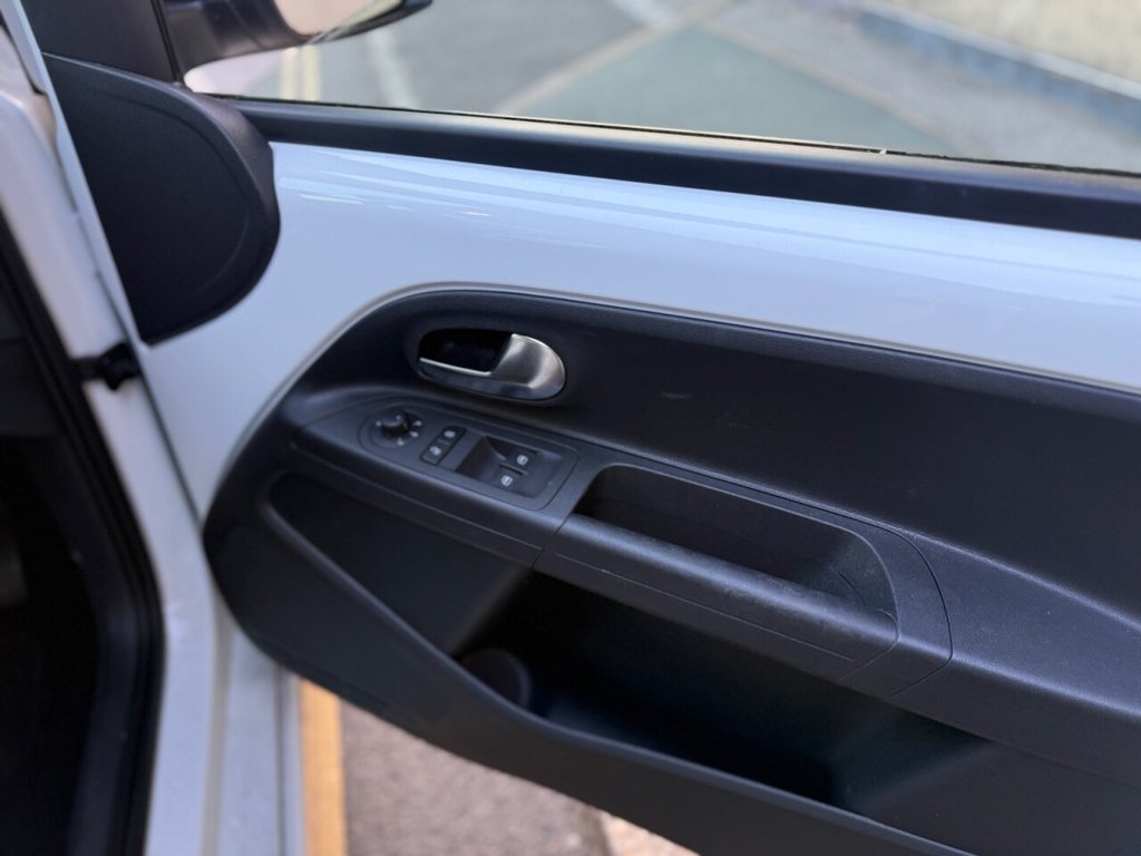 Used Volkswagen up! 2017 for sale - 78096320: Photo 17