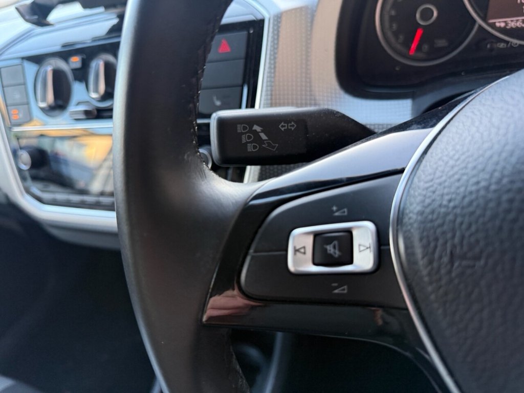 Used Volkswagen up! 2017 for sale - 78096320: Photo 25