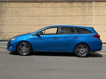 Used Toyota Auris 2014 for sale - 79358102: Photo