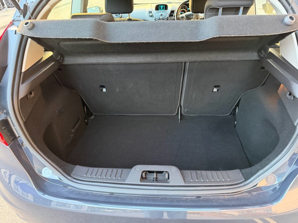 Used Ford Fiesta 2014 for sale - 76617864: Photo 9