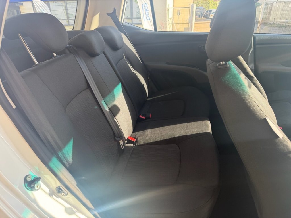 Used Hyundai i10 2012 for sale - 78068704: Photo 15