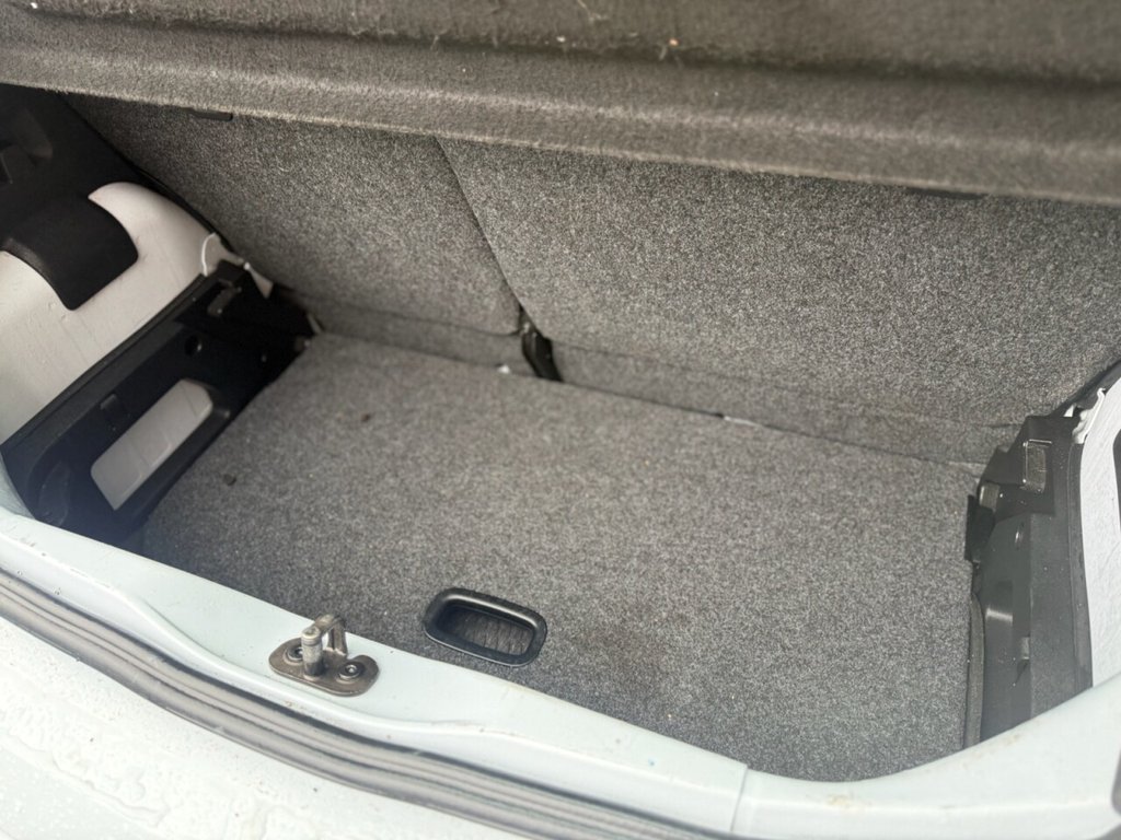 Used Volkswagen up! 2013 for sale - 77276170: Photo 23