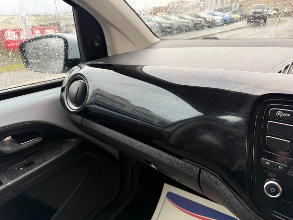 Used Volkswagen up! 2013 for sale - 77276170: Photo 32